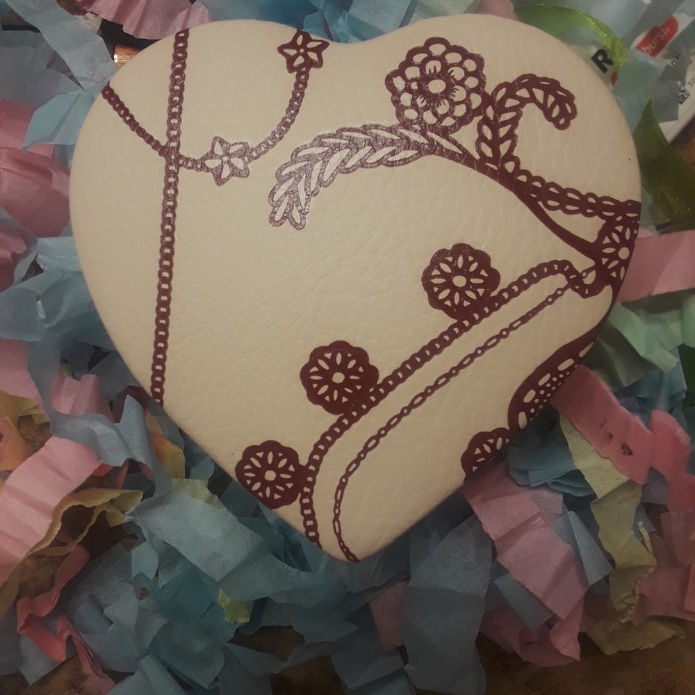 2 tier heart jewelry box real leather  Pandora